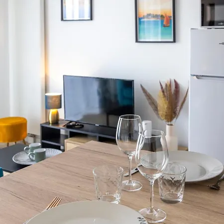 Flambant Neuf Sur Le Port Avec Parking Apartment